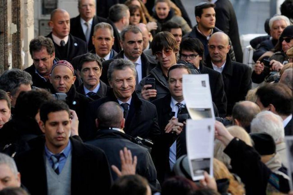 Con la presencia de Macri, la AMIA record a las vctimas del atentado