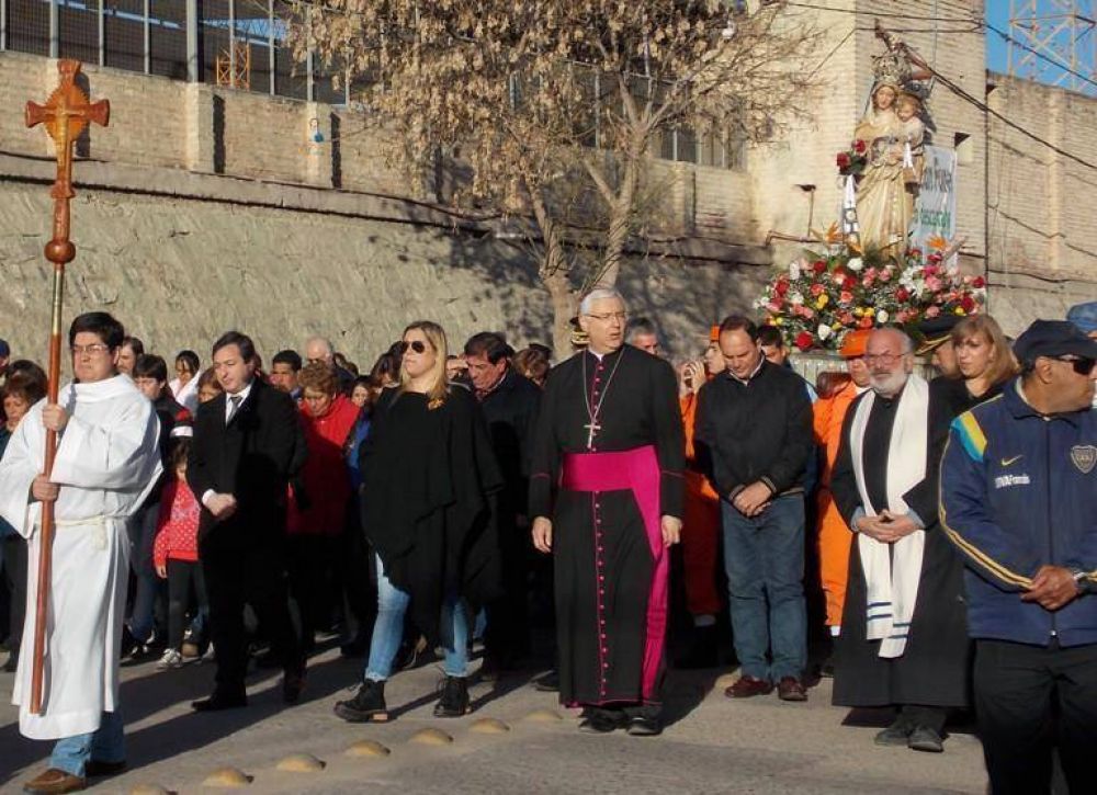 Mons. Zurbriggen presidi� las fiestas patronales de la Virgen del Carmen