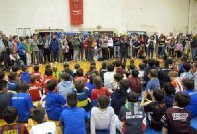 SAN CAYETANO: Comienza el tradicional torneo de f�tbol infantil
