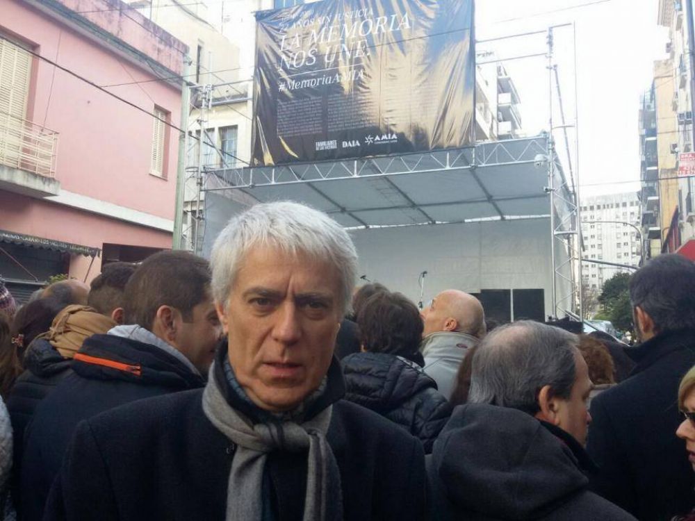 Fiscal Ricardo S�enz: �Eso parece m�s una operaci�n para tapar la conmemoraci�n del a�o y medio de la muerte de Nisman�