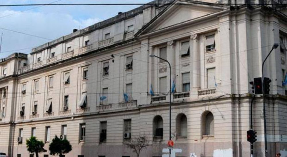 Buenos Aires lidera la lista de provincias que solicitaron endeudamiento externo