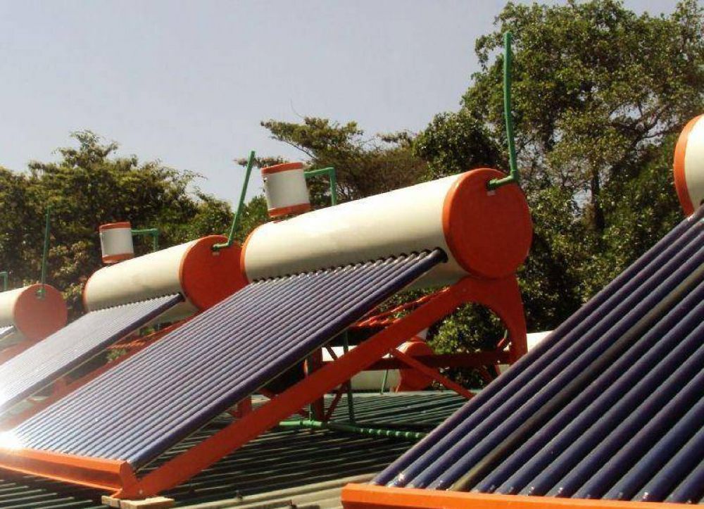 Foglia impulsa la utilizacin de calefones solares en la Provincia