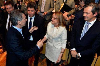 Naci�n otorg� s�lo $ 50 millones como adelanto financiero