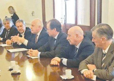 Cinco provincias analizaron el avance del Corredor Bioce�nico