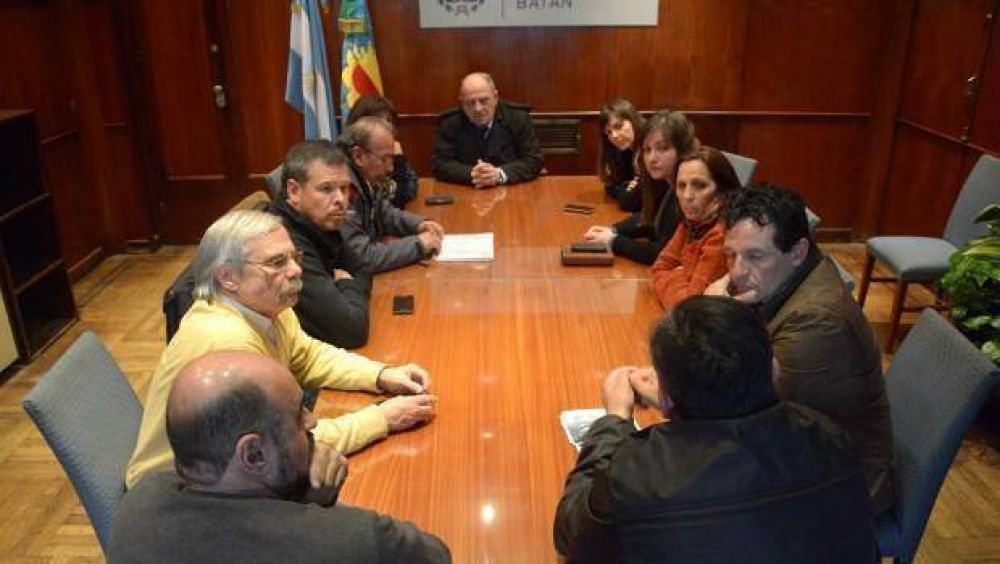 Arroyo se reuni con representantes del exfrigorfico Sadowa