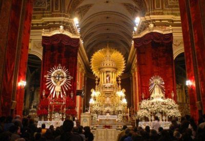 El s�bado entronizan las im�genes del Se�or y la Virgen del Milagro