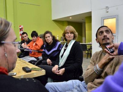 Discapacitados le exigen a Vidal que respete la ley de cupo laboral y reincorpore a los despedidos