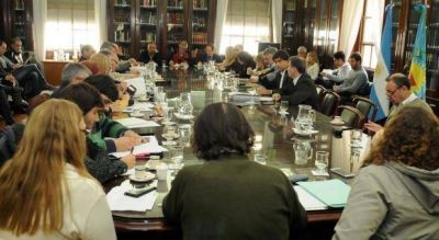 Por mayor�a, los gremios estatales aceptaron la oferta del gobierno provincial