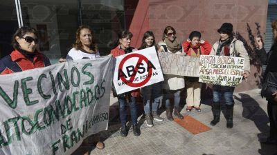 Los vecinos padecen el vaciamiento de ABSA