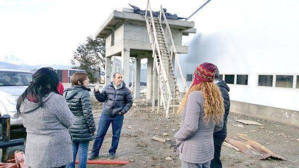 Worman y Crdenas recorrieron junto a legisladoras la nueva planta potabilizadora