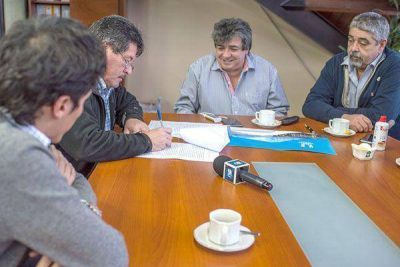 Autobuses Santa Fe seguir� prestando el servicio de colectivos hasta fin de a�o