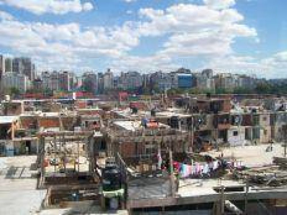 Una familia porte�a necesita 12.709 para no ser pobre