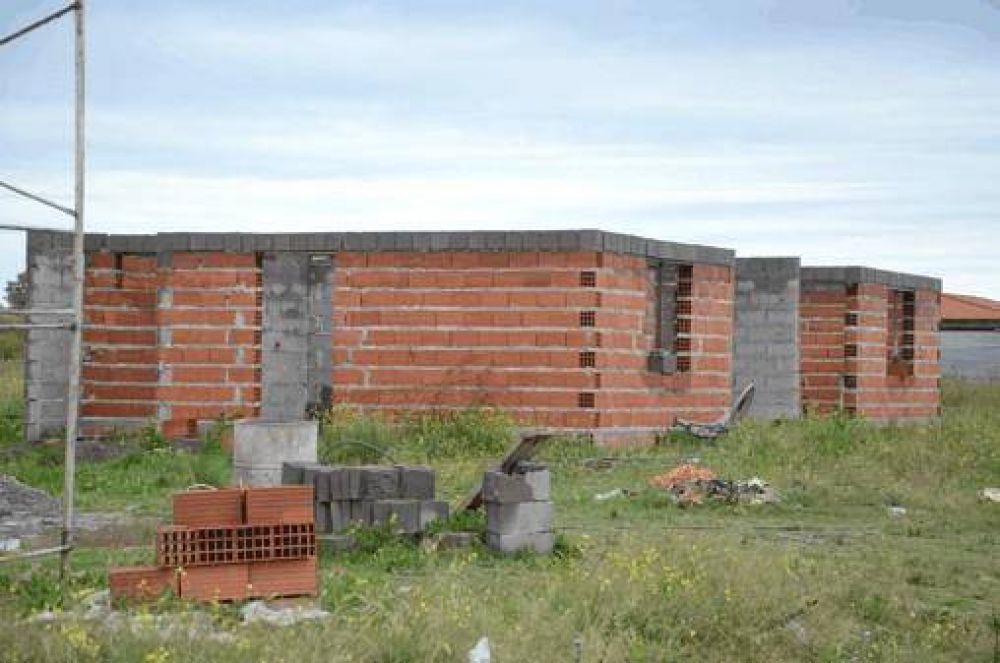 El Instituto de la Vivienda mantiene 268 casas proyectadas en Olavarra: el 59% est paralizado