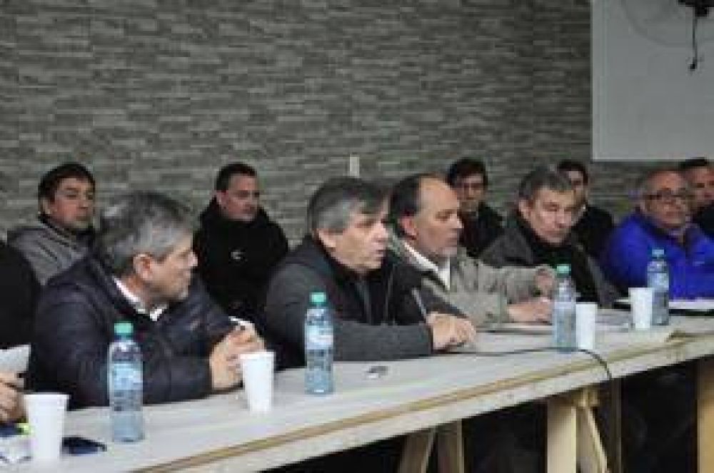 Britos anunci� importantes obras para Moquehu�