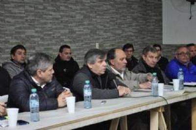 Britos anunci� importantes obras para Moquehu�