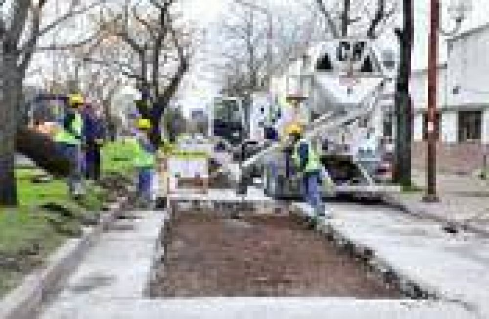 La Plata: Municipalidad avanz� durante la �ltima semana en la reparaci�n de m�s de 60 puntos cr�ticos en calles de la ciudad