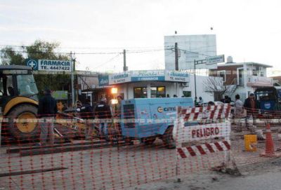 Sameep realiza tareas de mantenimiento en el ca�o del acueducto en la zona Sur