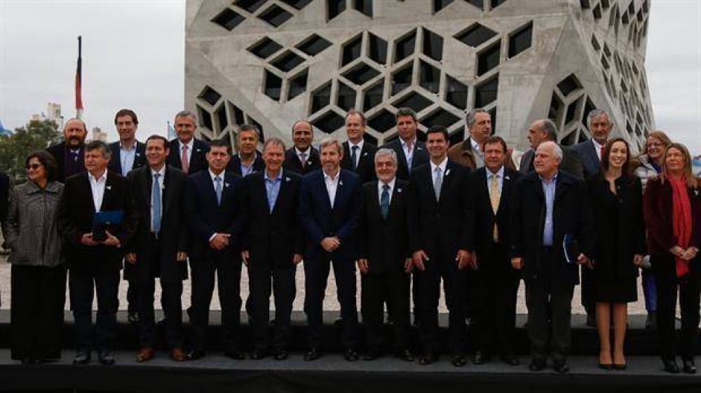 Escalan los reclamos de los gobernadores por m�s fondos