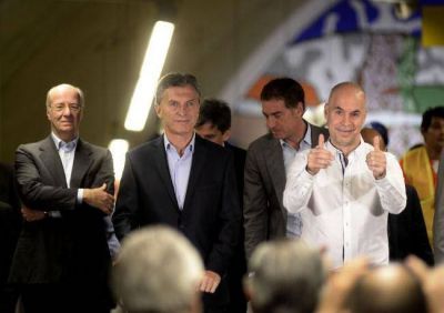 Macri beneficia a los porte�os con obras de infraestructura millonarias