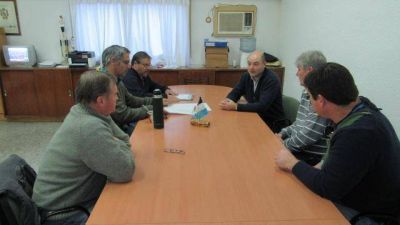 El intendente se reuni� con representantes de la Cooperativa de Transporte