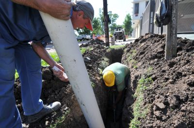 Caruso proyecta ampliar las redes cloacales a otros barrios con financiamiento de Naci�n