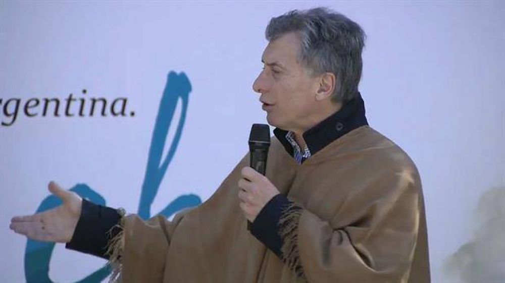 Mauricio Macri fue a la Fiesta del Poncho en Catamarca: 