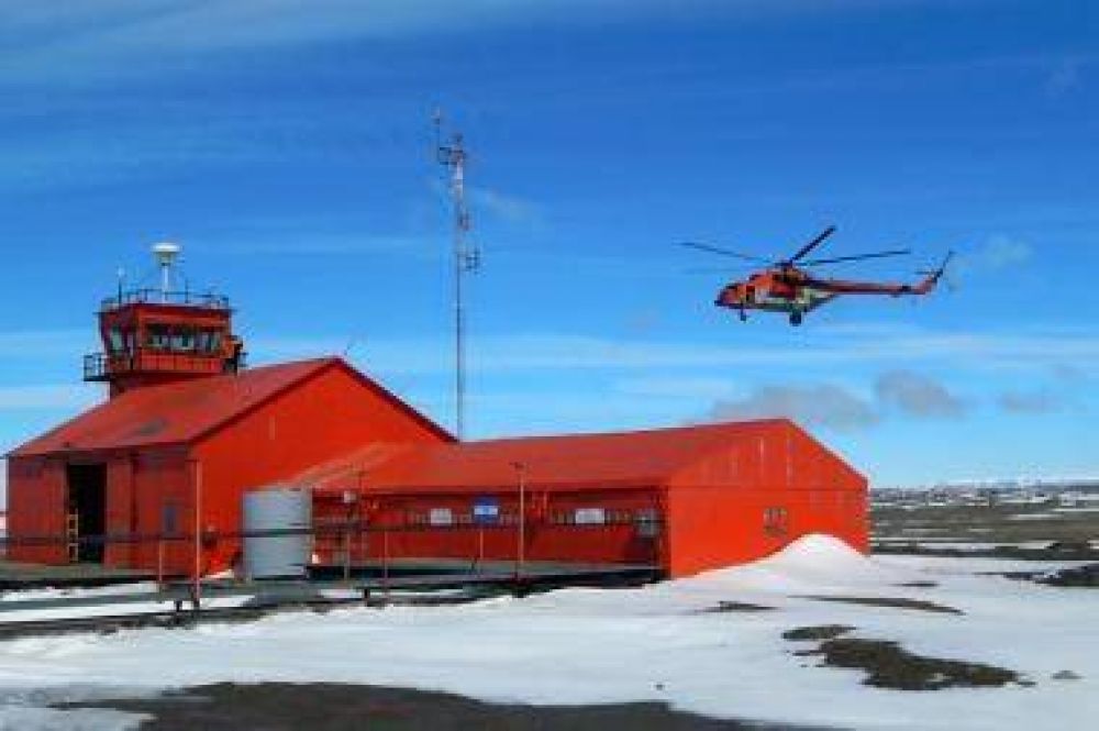 Aviones y equipamiento para desarrollar el turismo antrtico