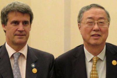 El ministro Prat Gay negocia l�neas de financiaci�n de China para la Argentina