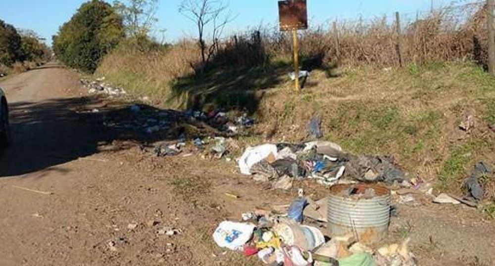 'Mini-basurales' a cielo abierto en caminos perif�ricos