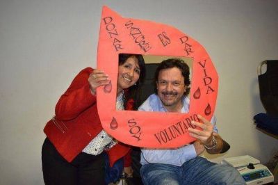 Gustavo S�enz se sum� a la campa�a por la donaci�n de sangre
