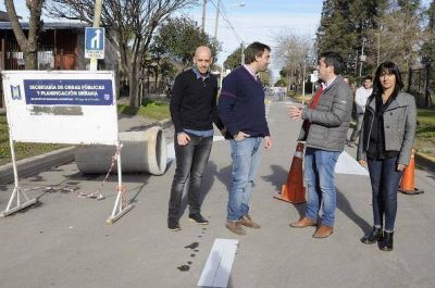 Nardini inaugur� obra de hidr�ulica y pavimento en Los Polvorines