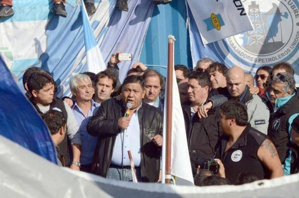Petroleros de Chubut y Santa Cruz en estado de alerta y movilizaci�n