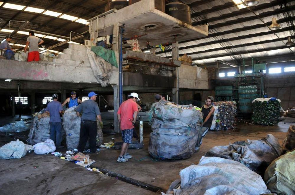 Recuperadores advierten que por la crisis procesan cada vez menos residuos