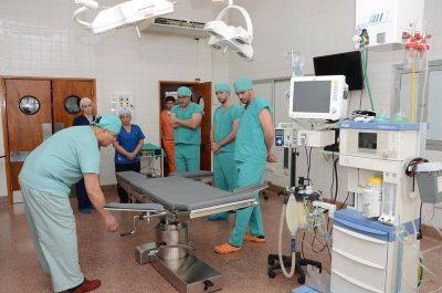 Nueva camilla quir�rgica para el Hospital
