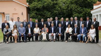 Macri quiere comprometer a los gobernadores en un acuerdo de equilibrio fiscal