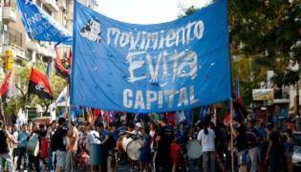 Corte de calle y olla popular en homenaje a Evita