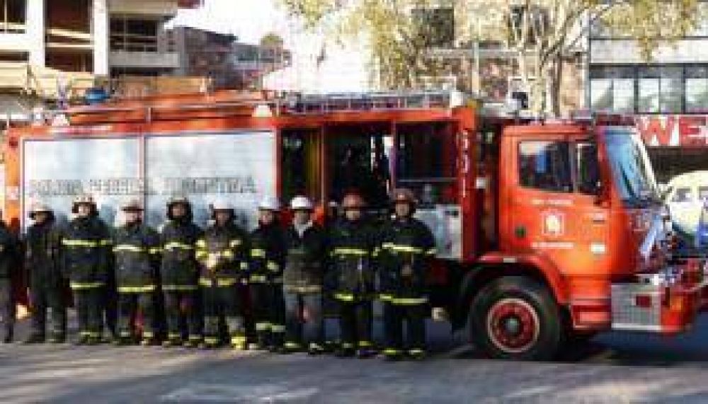 Quieren separar a los Bomberos de la Polic�a porte�a