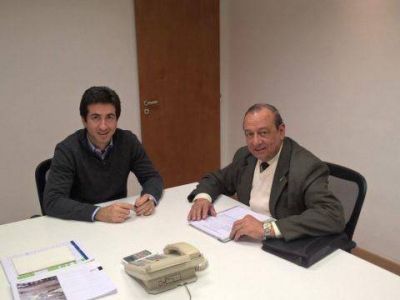 S�nchez present� al ministro Cenz�n proyectos por obras de agua y cloacas en la ciudad
