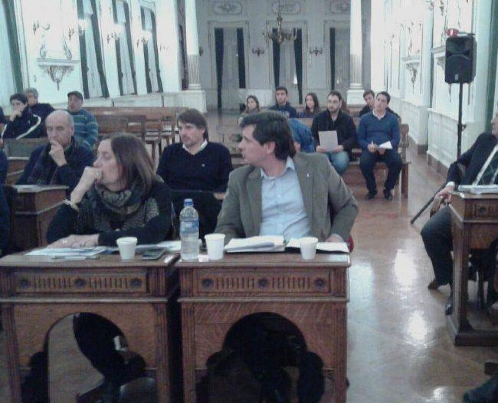 �Al massismo lo tildan de peronista y va en contra del pueblo�, afirm� Garrido tras negar quiebre del FpV