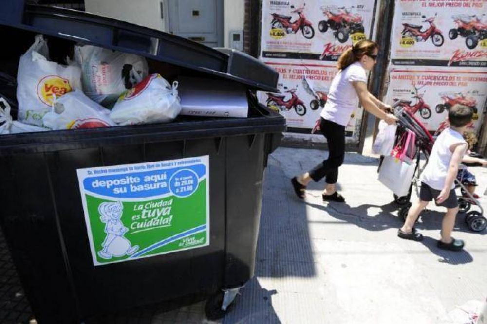 Roban contenedores de basura en toda la capital