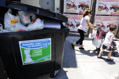Roban contenedores de basura en toda la capital