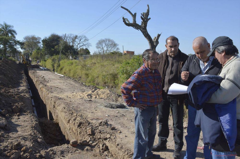 Extienden la red cloacal en los barrios Concepci�n, Progreso y Alta Gracia