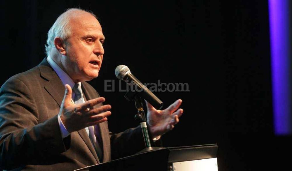 La provincia lanza el proceso para intentar reforma la Constituci�n