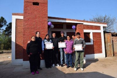 Entregaron viviendas sociales en Santa Mar�a