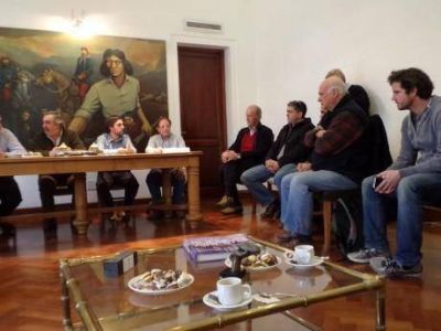 El ministro de Trabajo fue interiorizado del conflicto que UATRE mantiene con empresa de Trenque Lauquen