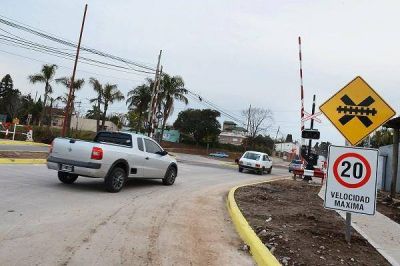 Nuevas obras viales optimizan el tr�nsito en Benav�dez