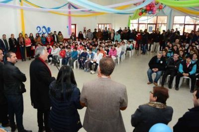 El gobernador inici� obras en Arizona y anunci� la construcci�n de un hospital para Dupuy