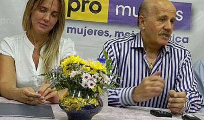 Daniel Garc�a denunci� que Gladys Gonz�lez le pidi� �10% del sueldo de funcionarios�