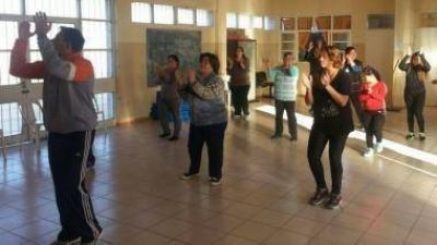 Pacientes con enfermedades cr�nicas reciben clases de Educaci�n F�sica