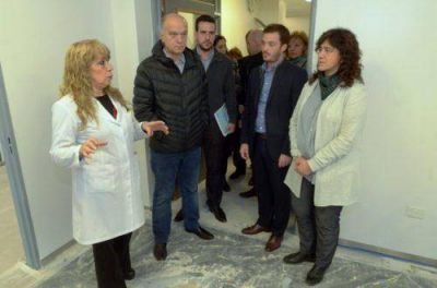 Zulma Ortiz supervis� las obras de remodelaci�n en el Hospital Evita